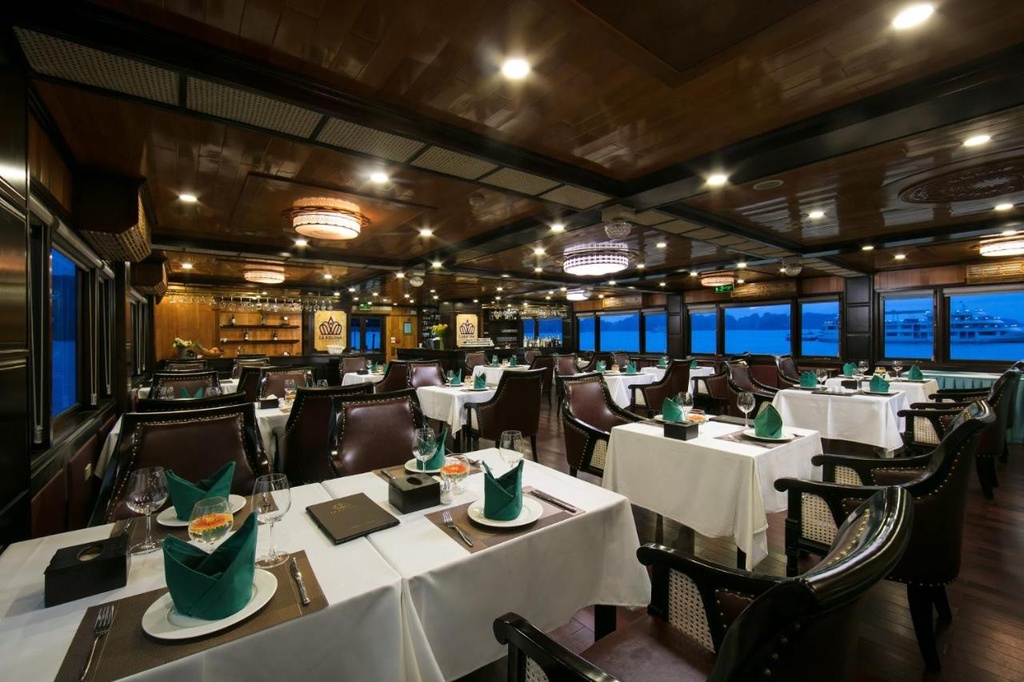 La Regina Royal Cruise Halong Bay 1.jpg