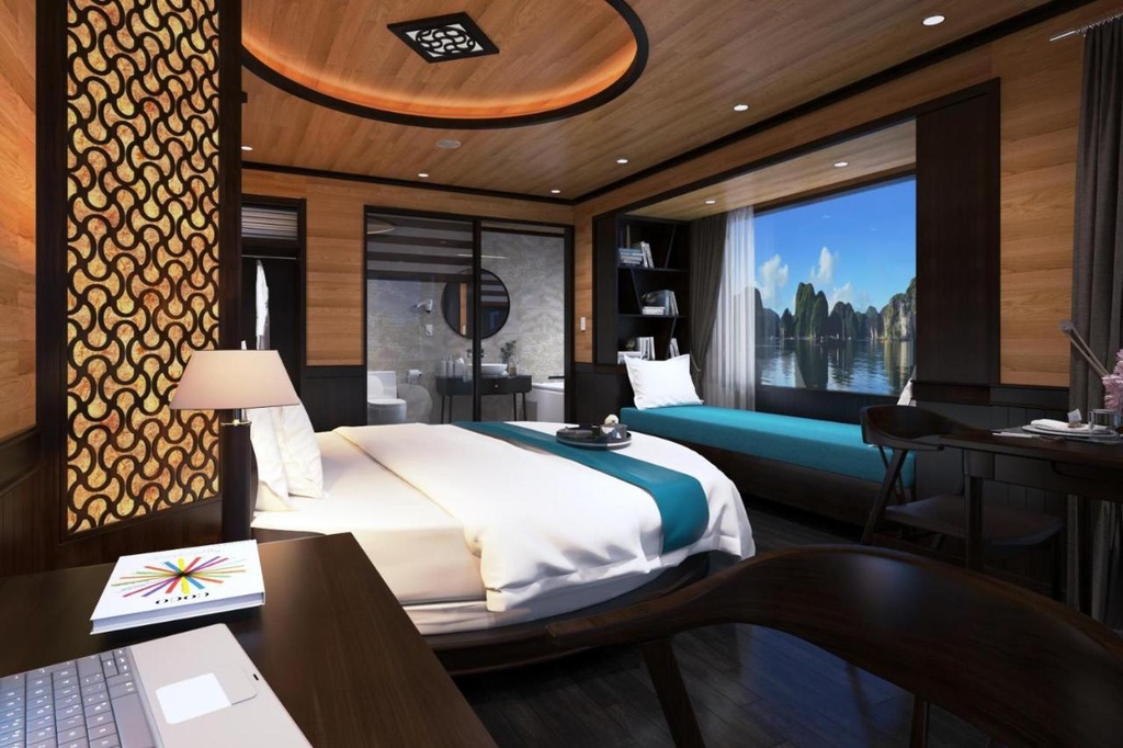 La Casta Cruise Halong Bay 2.jpg