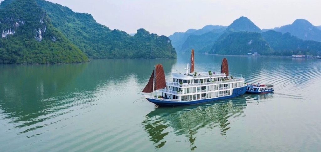 Le Journey Premium Cruise, Halong Bay