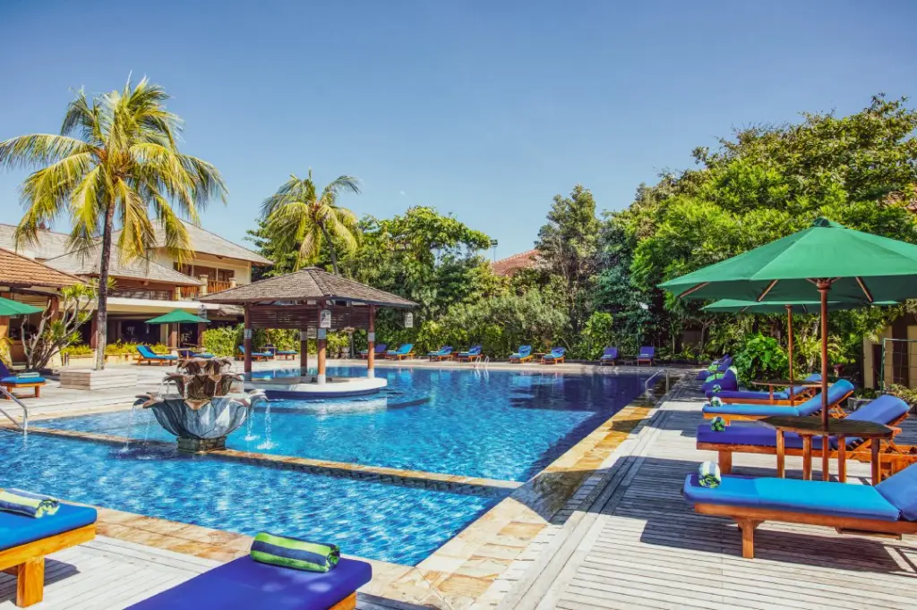 Risata-Bali-Swimming-Pool-3.webp