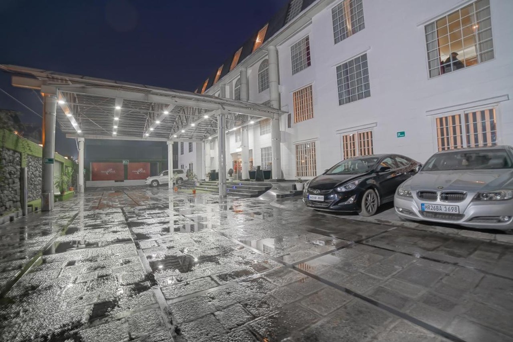 Hotel Rosepetal, Srinagar