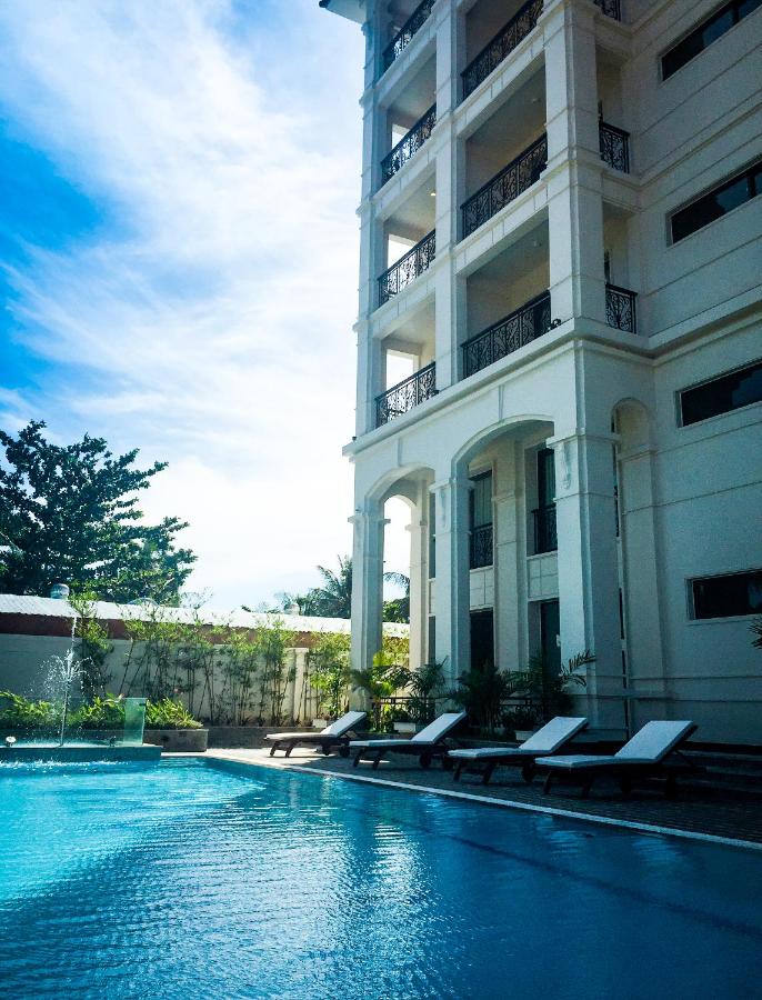 Praha Hotel, Phu Doc