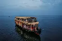 Premium A/c Houseboat